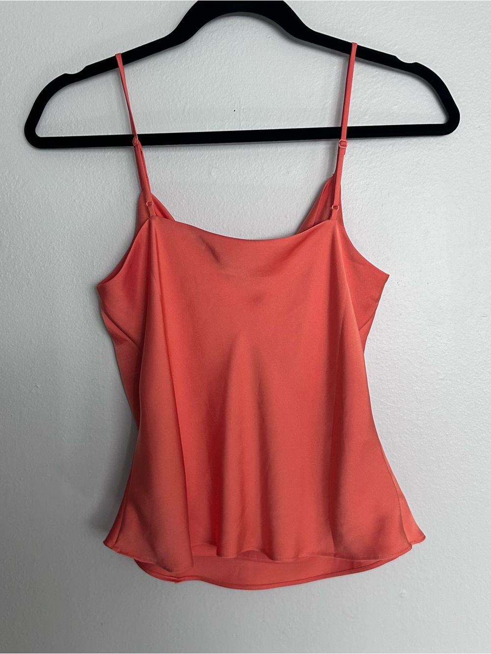 Aritizia babaton peach/salmon satin tank top - Picture 2 of 9